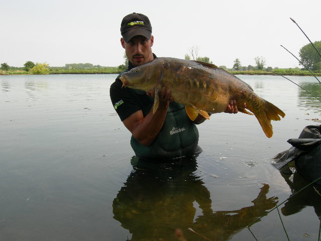 Lago Aurora (12).jpg